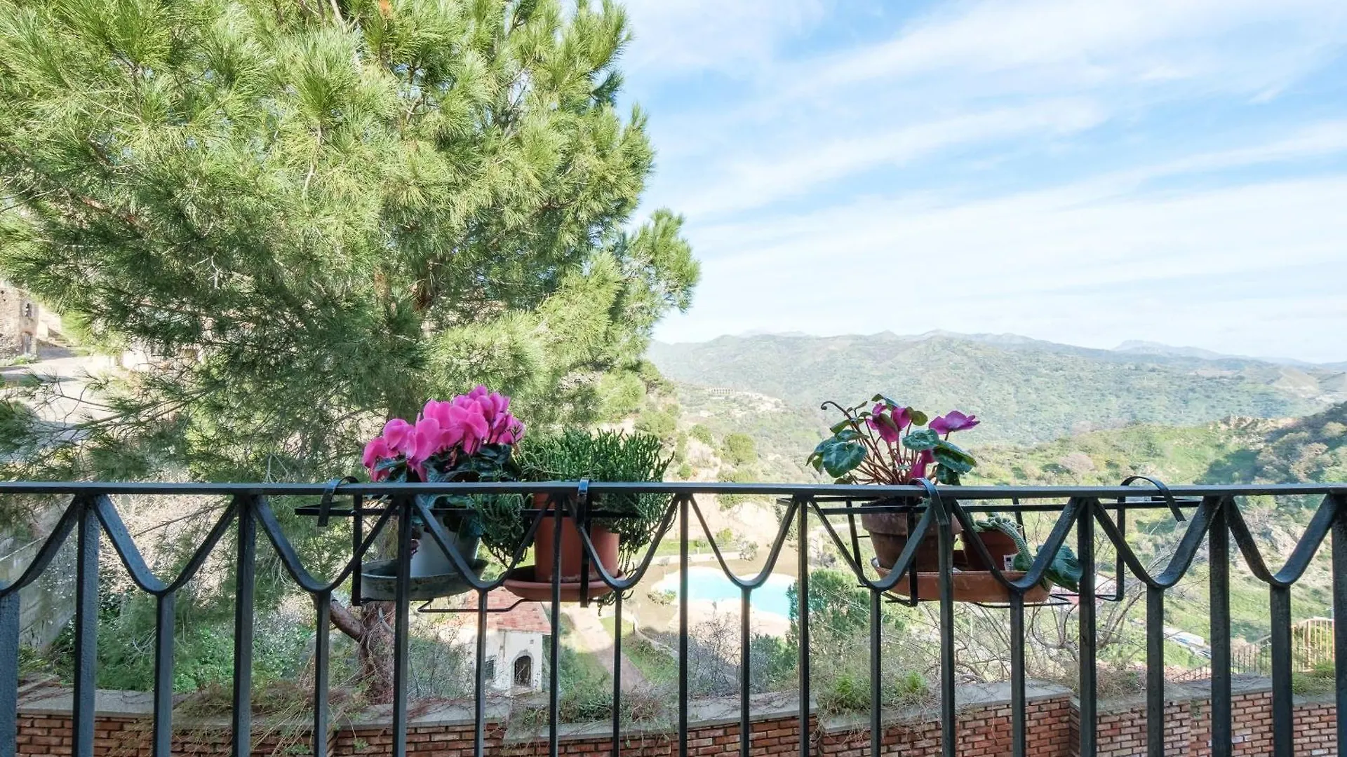 Holiday Home Tommaso E Martina Savoca 0*,